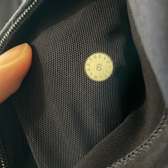 Lululemon Sweater/ Jacket. Size 6. Navy Blue - Picture 3 of 5